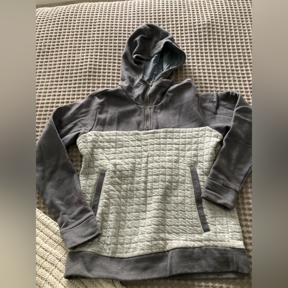 Cute and cozy gray hoodie- Columbia size S